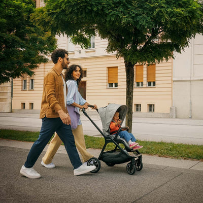 Carrinho De Bebê Nuna Triv Next Bmw Graphene - BR - Compacto para a rotina urbana